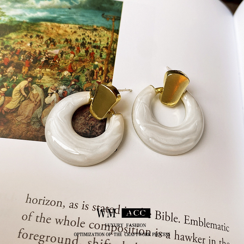 Pendientes de aro huecos con forma de gota de aceite y aguja de acero, estilo europeo y americano, versátiles, sencillos, con personalidad, ligeros y de lujo, venta al por mayor del fabricante.