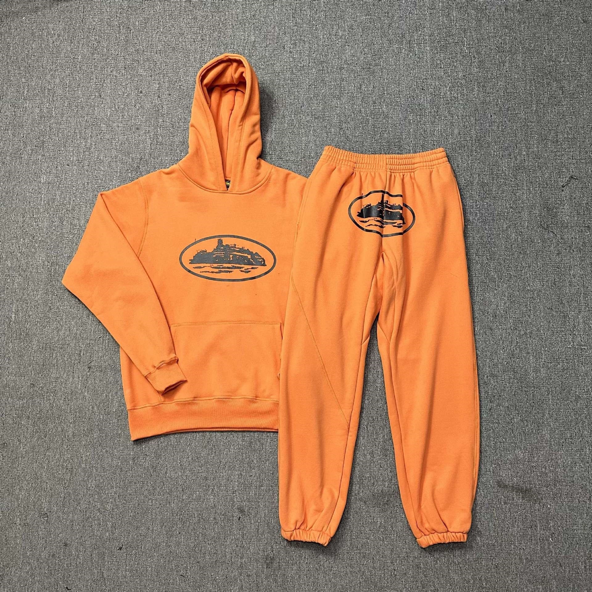 555 orange suit 810