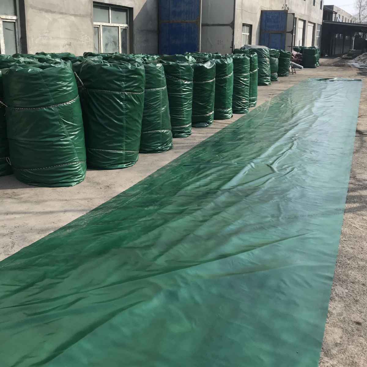 防雨阻燃刀刮布抗晒抗老化三防篷布有机硅聚乙烯彩条布现货批发