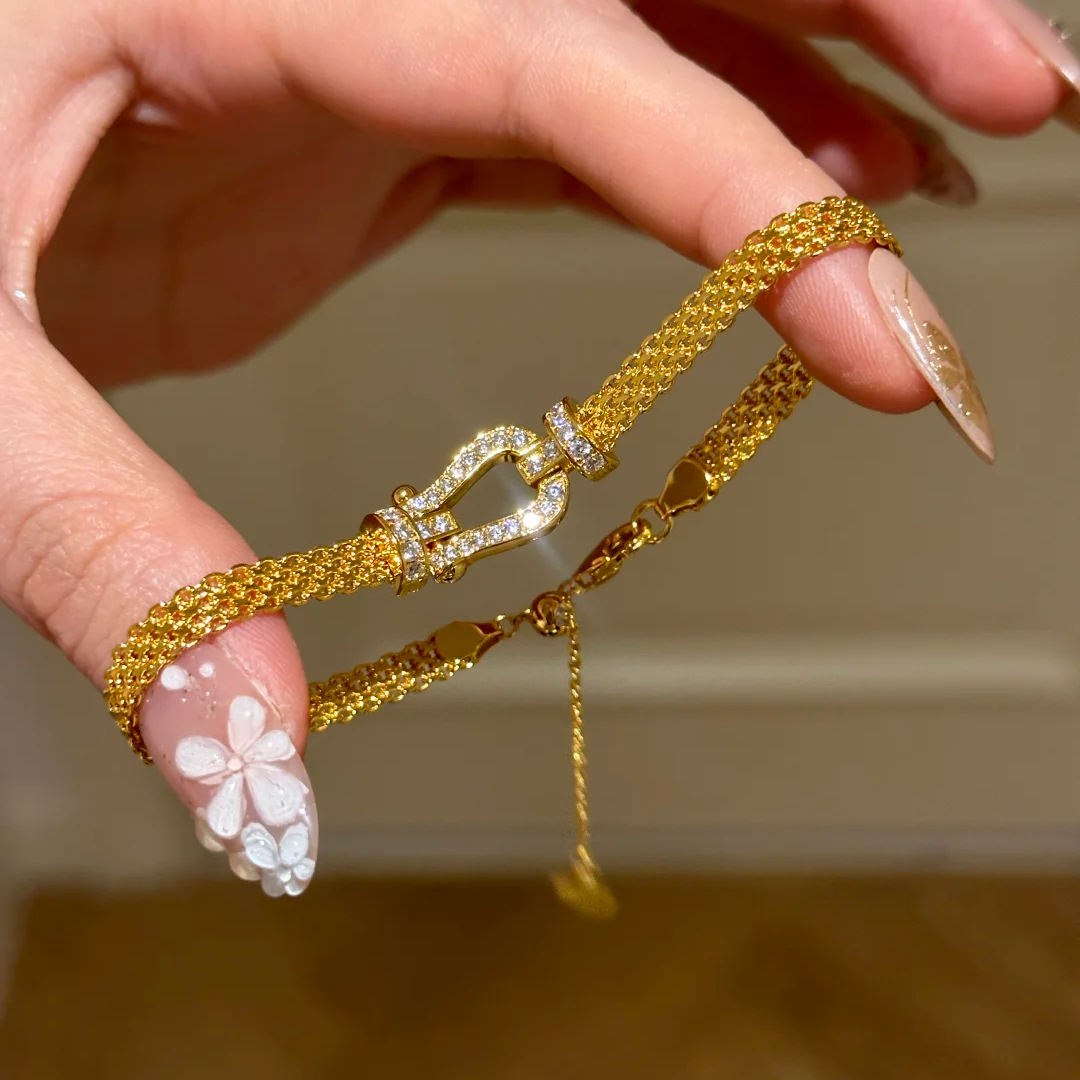 Italian Milanese Watch Strap Bracelet Vintage Retro Style Simple Diamond Horseshoe Buckle Ribbon Bracelet for Women