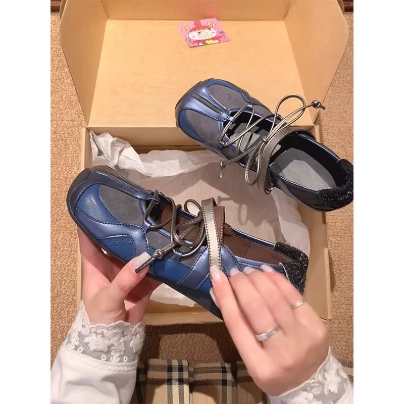 Серебряные вечерние туфли в стиле французского ретро, балетки Мэри Джейн для женщин, новинка 2025 года, туфли с бантом и неглубоким вырезом