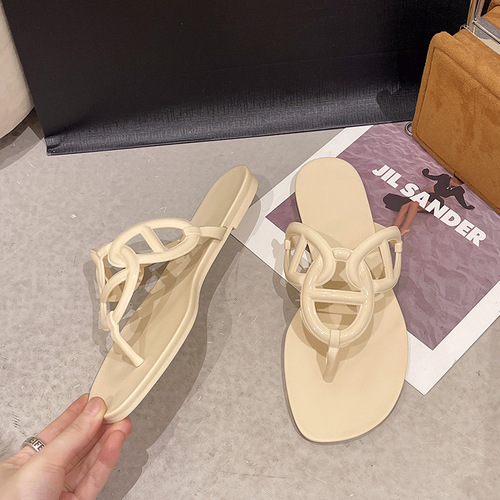 新款猪鼻子人字拖鞋女夏欧美网红平底休闲H家链条凉拖slipper