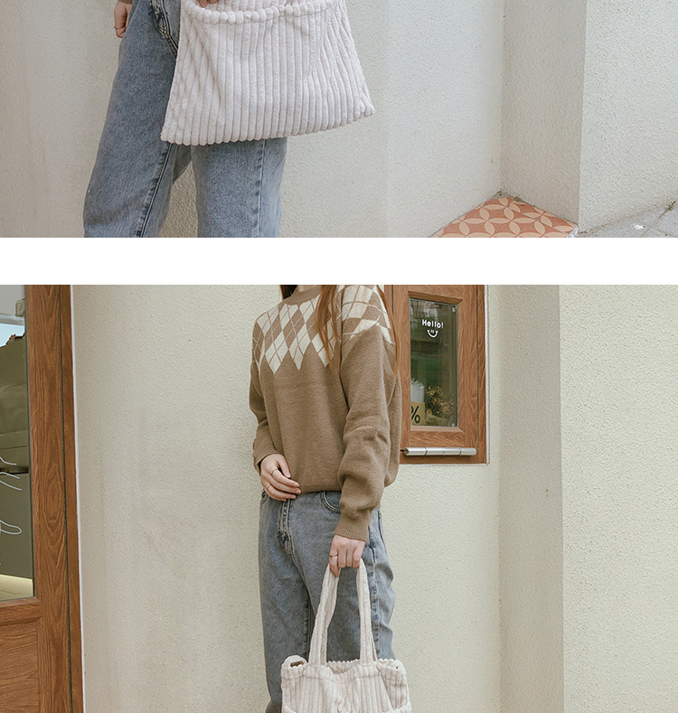 Women's Fashion Stripe Plush Shopping Bags display picture 12