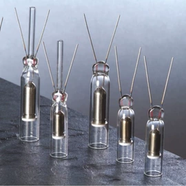 开关电源;电源变压器;灯管、泡壳