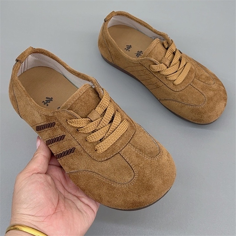 Simple and Elegant Closed-Toe German Training Shoes for Women, Spring Vintage Beijing Cloth Shoes, Retro Fashion Casual Versatile Women's Flats