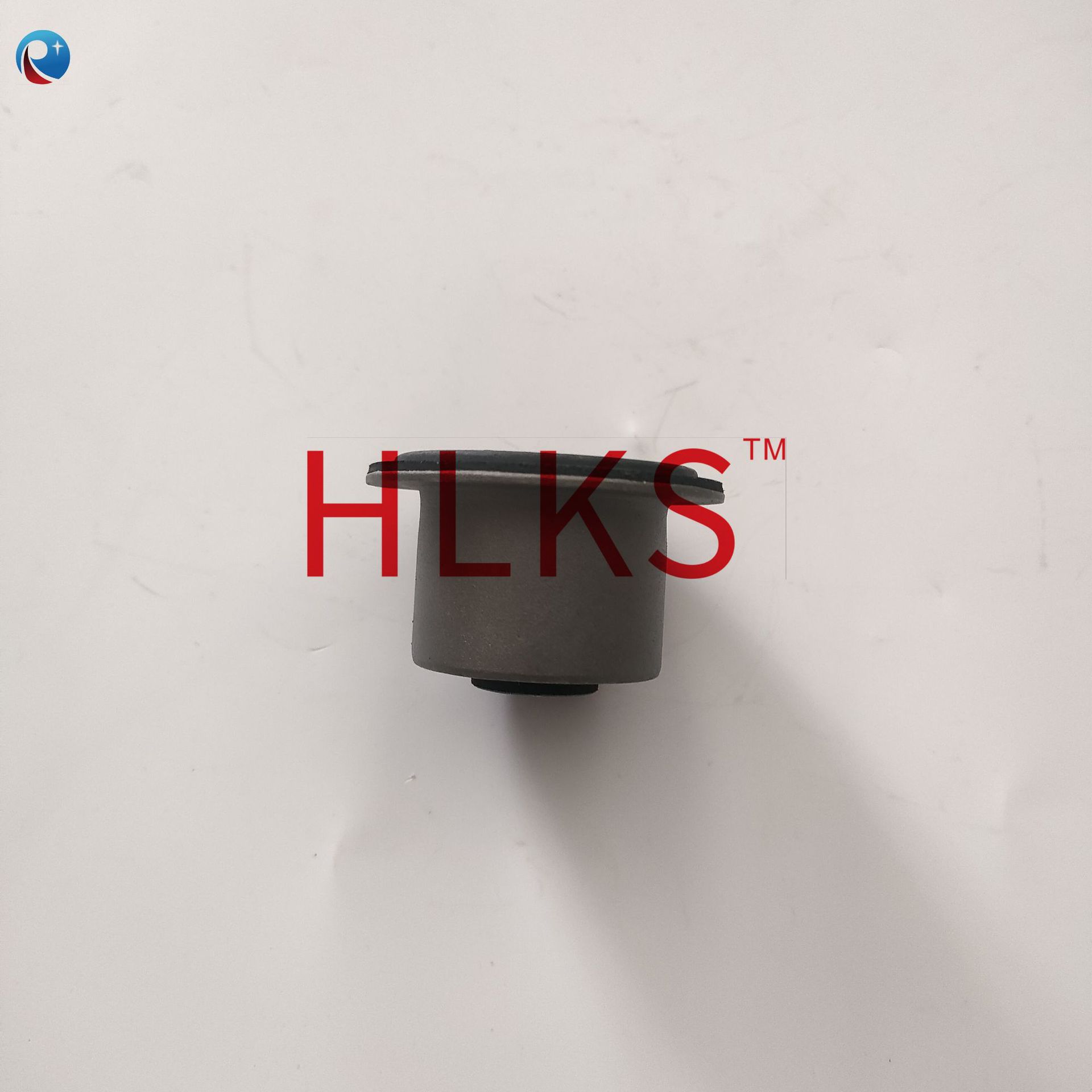 90389-t0009 adecuado para Toyota HELAX placa de acero trasera manga de hierro VIGO suspensión lenta buje