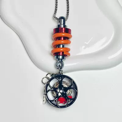 Metal Modified Wheels, Car – Car hanging - red-and-orange-shock-absorbers-plus-black-and-red-wheels-chain