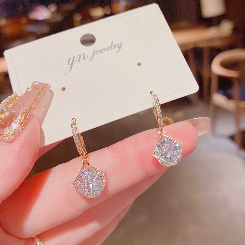 Elegant fashionable goods