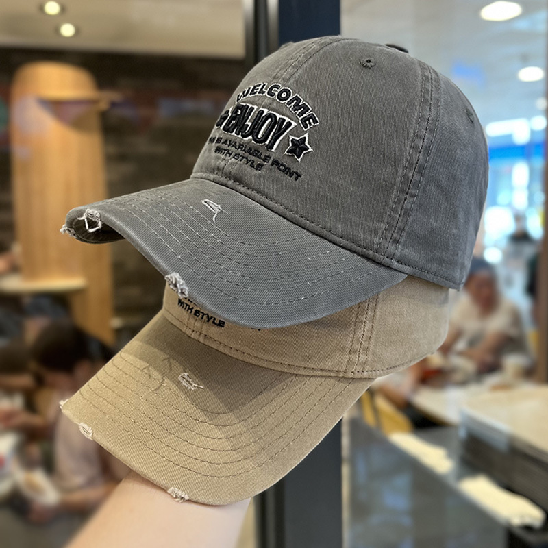 Sombreros de béisbol bordados de letras retro estadounidenses mujeres primavera y otoño calles versátiles muestran cara pequeña sombrero de boca de pato de pareja