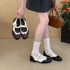 夜の夜の風の太さとレトロな小衆のメアリー珍の楽福の靴の女性の2025春夏の新型の森系のデザイン感の小さい靴