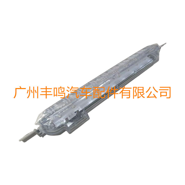 Luz de freno de alto nivel 8334A159 para Mitsubishi L200    2010-2015 Sección