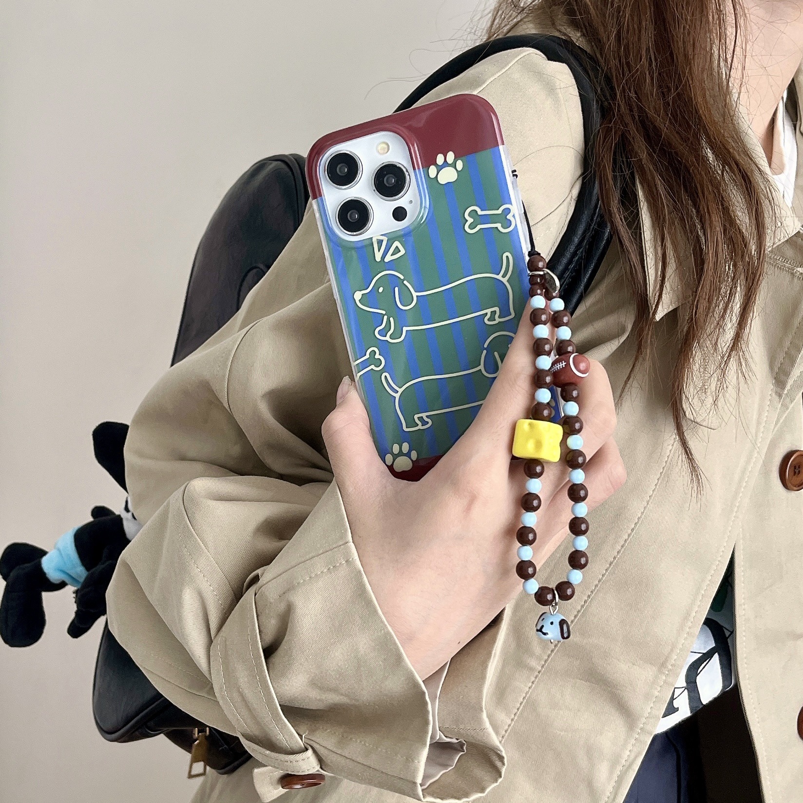 Perro salchicha a rayas estilo ins para iPhone 16promax funda para teléfono móvil 13 cadena Apple 14P 12 hembra