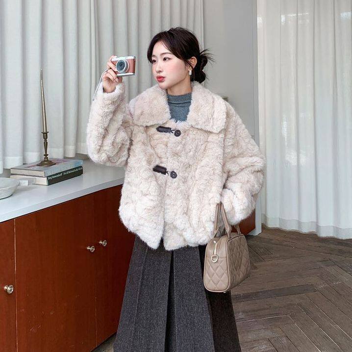 Áo khoác ngắn nữ lông cừu giả lót lông dày giữ ấm thời trang — Sữa hạnh nhân