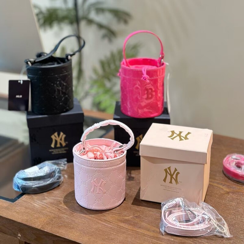 New Mlb Perfume Bucket Bag Ny Yankees Full-Print Handbag Crossbody Women's Mini Bag Letter Fashion Versatile Bag New Mlb Perfume Bucket Bag Ny Yankees Full-Print Handbag Crossbody Women's Mini Bag Letter Fashion Versatile Bag