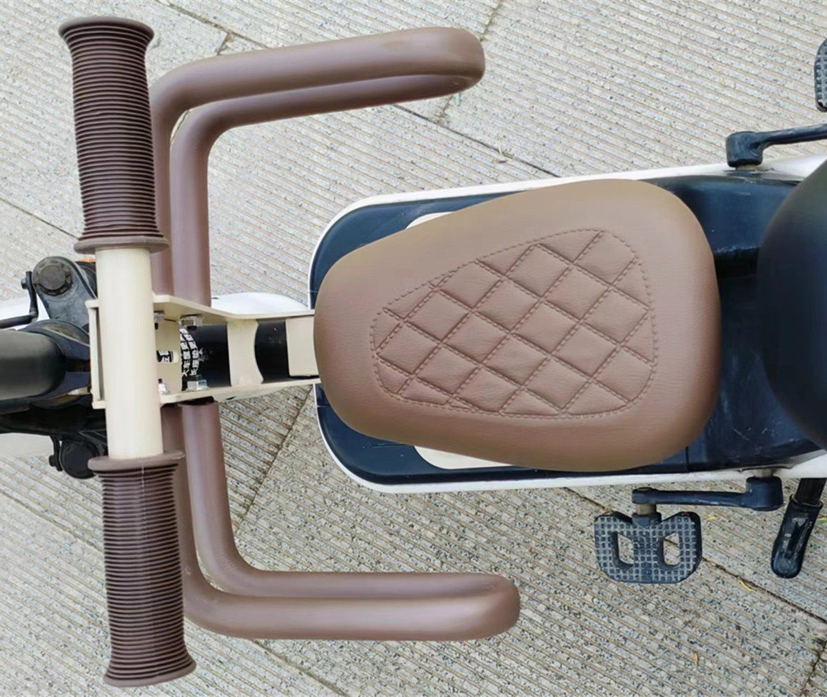 Foldable Front-Mounted Child Seat for Electric Vehicles, Aima Ya Modern Di Electric Scooter, Child Safety Seat for Kids and Babies