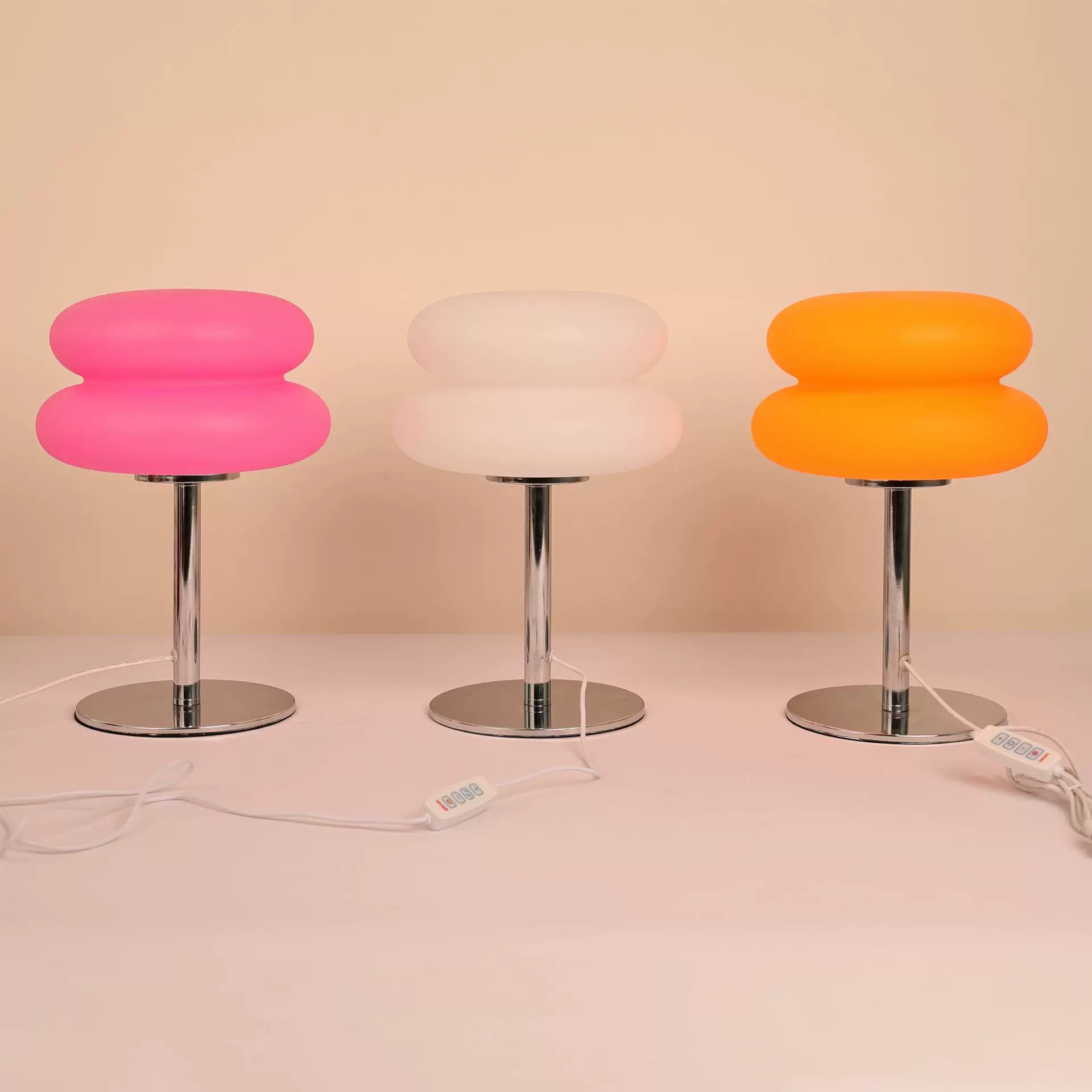 跨境桌面小台灯卧室装饰台灯包豪斯后现代简约中古小夜灯厂家热销