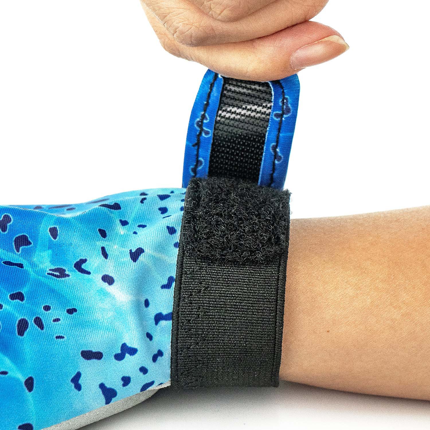 新款夏季钓鱼专用手套路亚渔手垂钓防晒防滑耐磨露指矶钓手套厂家