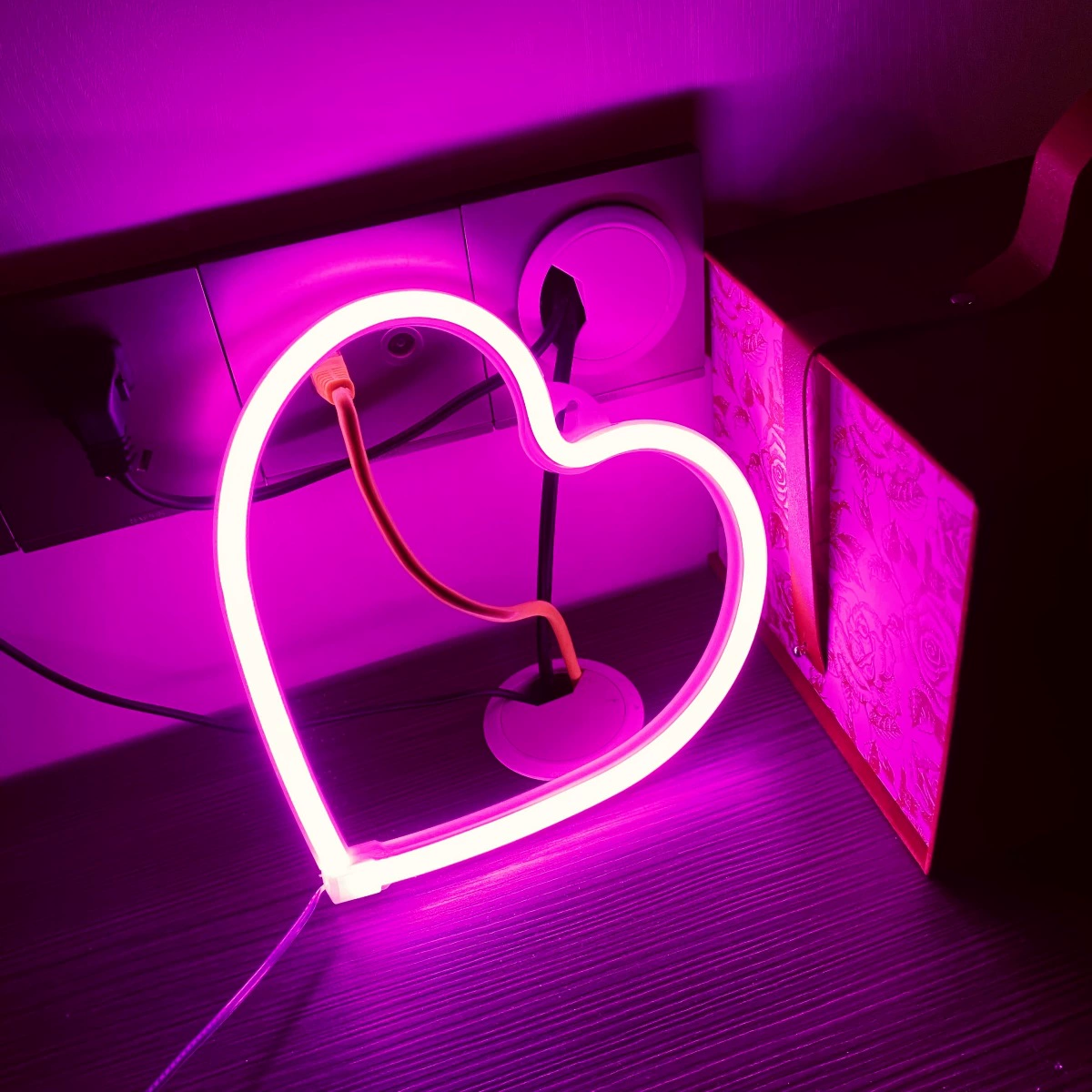 СОККА неон LED модельная карта освещения, маленькая любовь к электронной коммерции, поставляет поколение Veriety Day Подарок на День матери