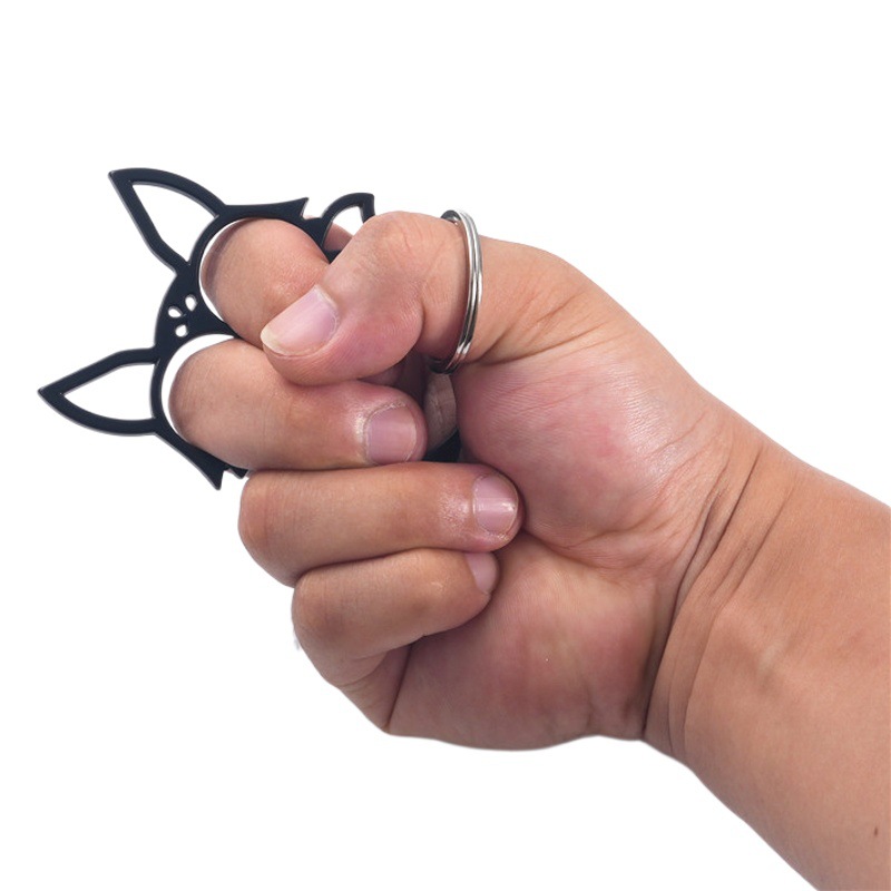 Popular Fox llavero metal doble dedo hebilla al aire libre autodefensa suministros multi-funcional auto-rescate anillo de emergencia interruptor de la ventana