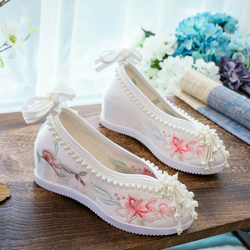 [Huayang] ancient style women's Hanfu shoes hidden height embroidered shoes Chinese style dance shoes cloth shoes with hanfu shoes