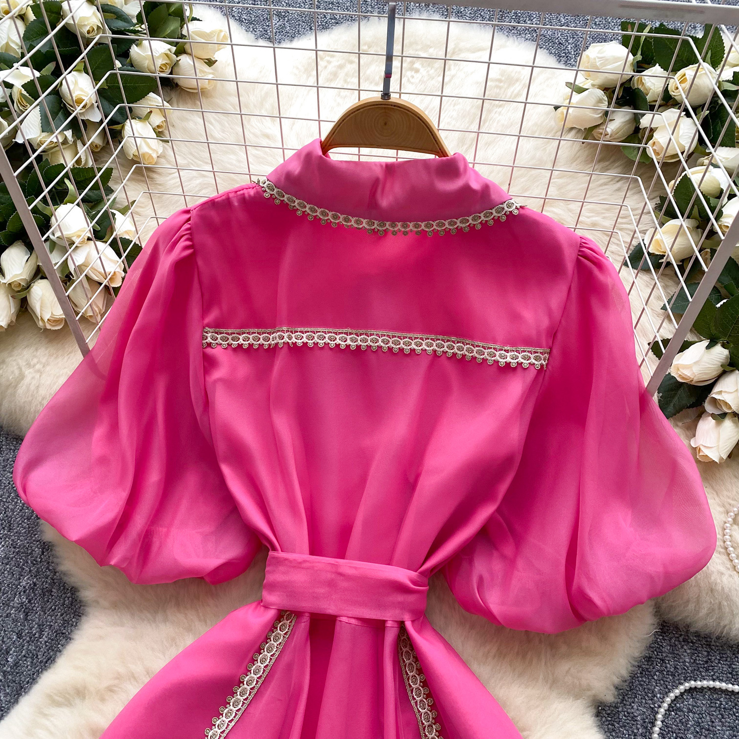Women's Clothing Niche Retro Palace Style Heavy Lace Splicing Tie Waist Lantern Sleeve Mesh Dress_ecoleips.com