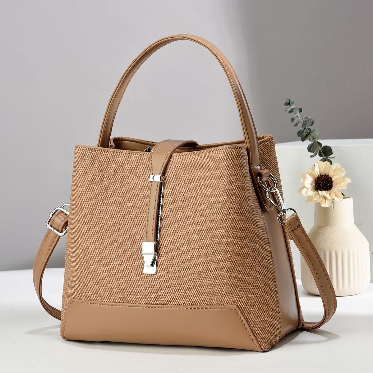 2025 nuevo bolso de mano estilo coreano textura bolso diagonal de un solo hombro fabricante de moda femenina bolso de comercio exterior femenino