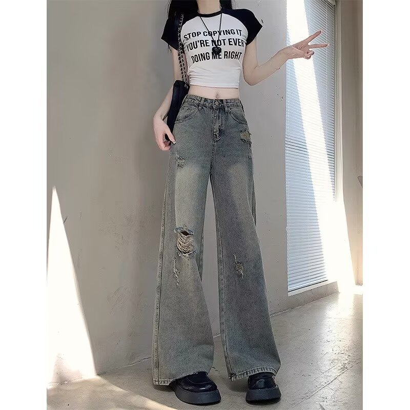 American-Style Cleanfit Retro Washed Mud-Dyed Distressed Ripped Straight-Leg Jeans with Button Embroidery Versatile for Men American-Style Cleanfit Retro Washed Mud-Dyed Distressed Ripped Straight-Leg Jeans with Button Embroidery Versatile for Men