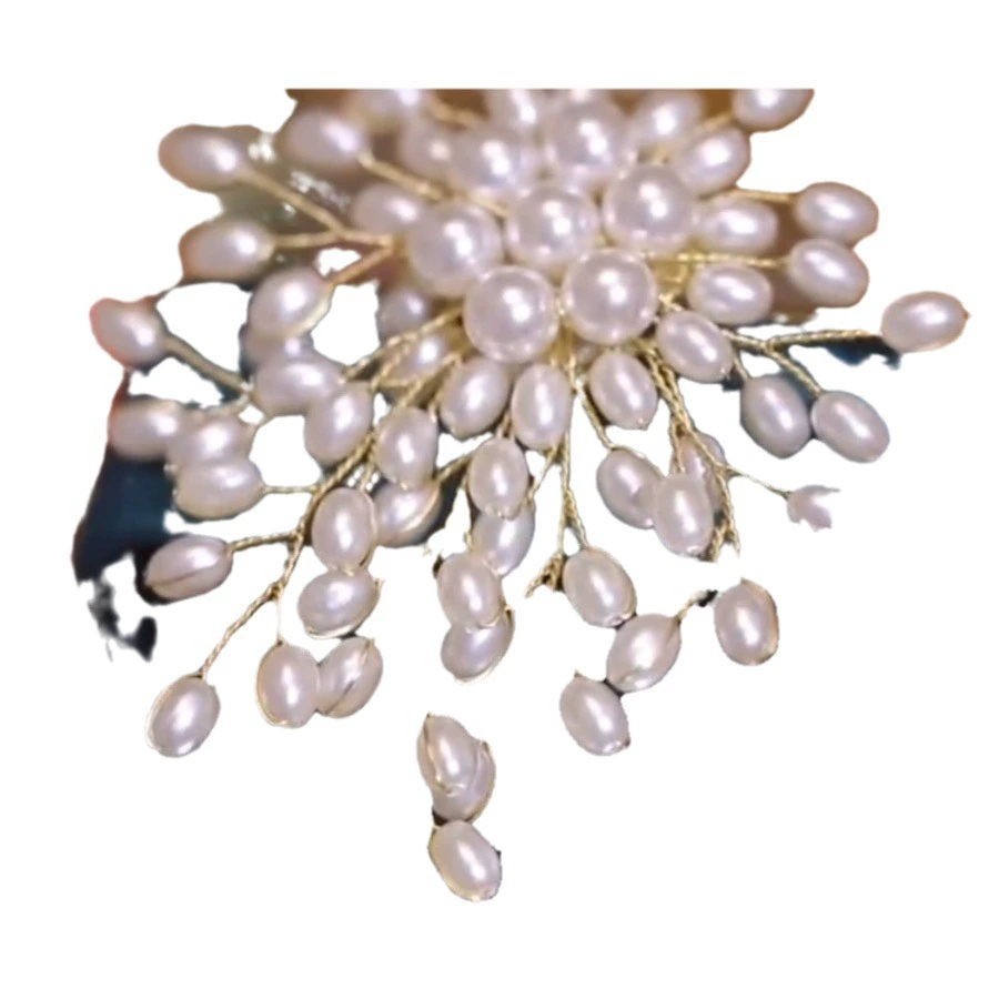 Pearl brooch, gold‑tone lapel pin, floral and snowflake styles, lightweight elegant accessory