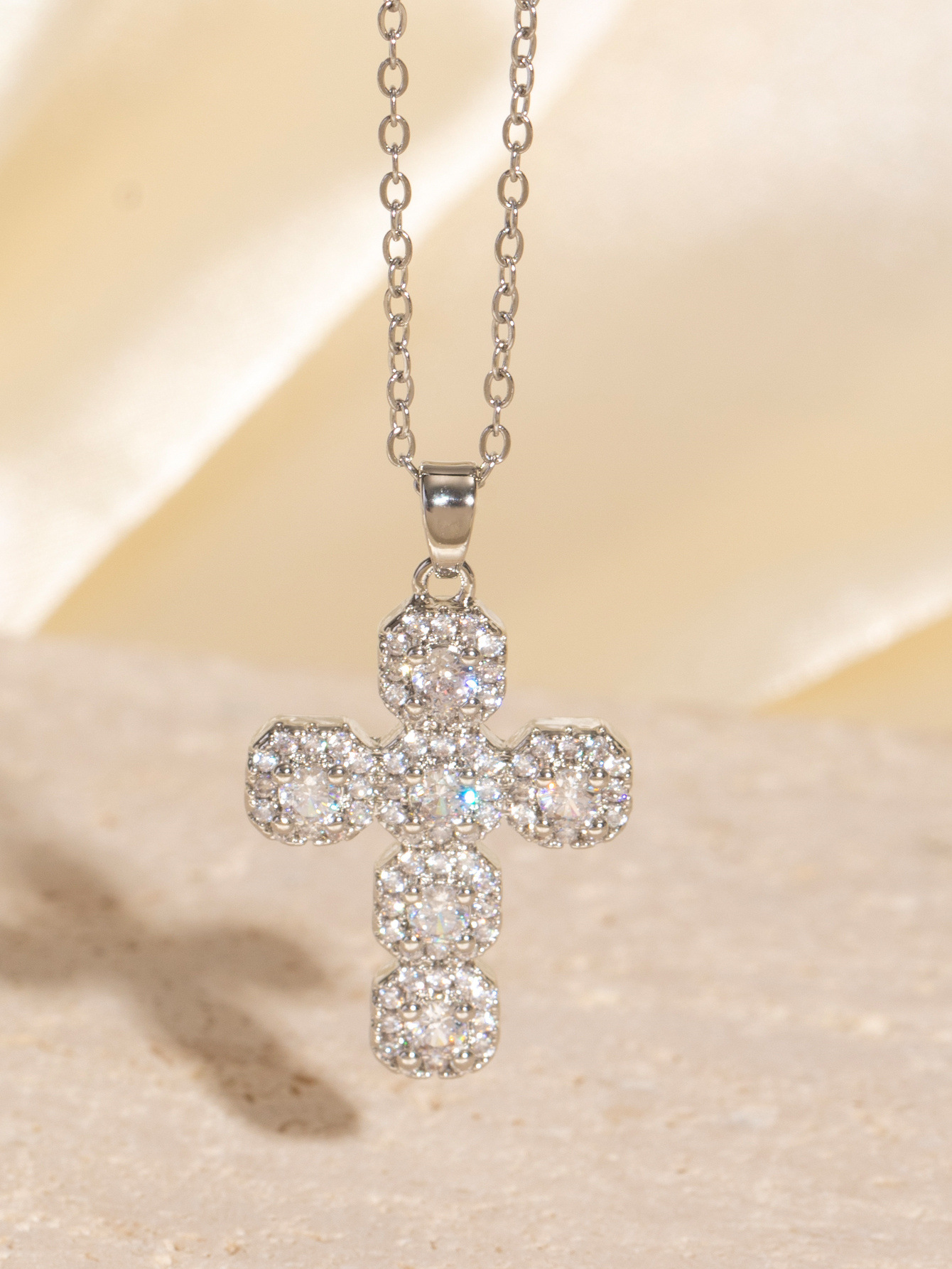 Cross Pattern Wholesale Jewelry Elegant Glam Cross Copper Zircon Plating Pendant Necklace Cable Chain