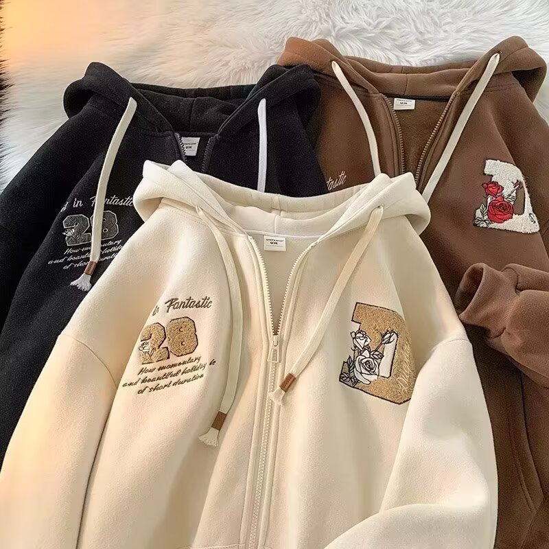 Felpa con cappuccio e cerniera retrò – Felpa unisex oversize con grafica anime (beige/marrone/nero, S-3XL)_voghion.com