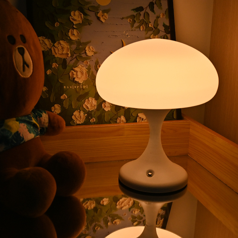 Lámpara de mesa estilo nórdico minimalista con regulación táctil