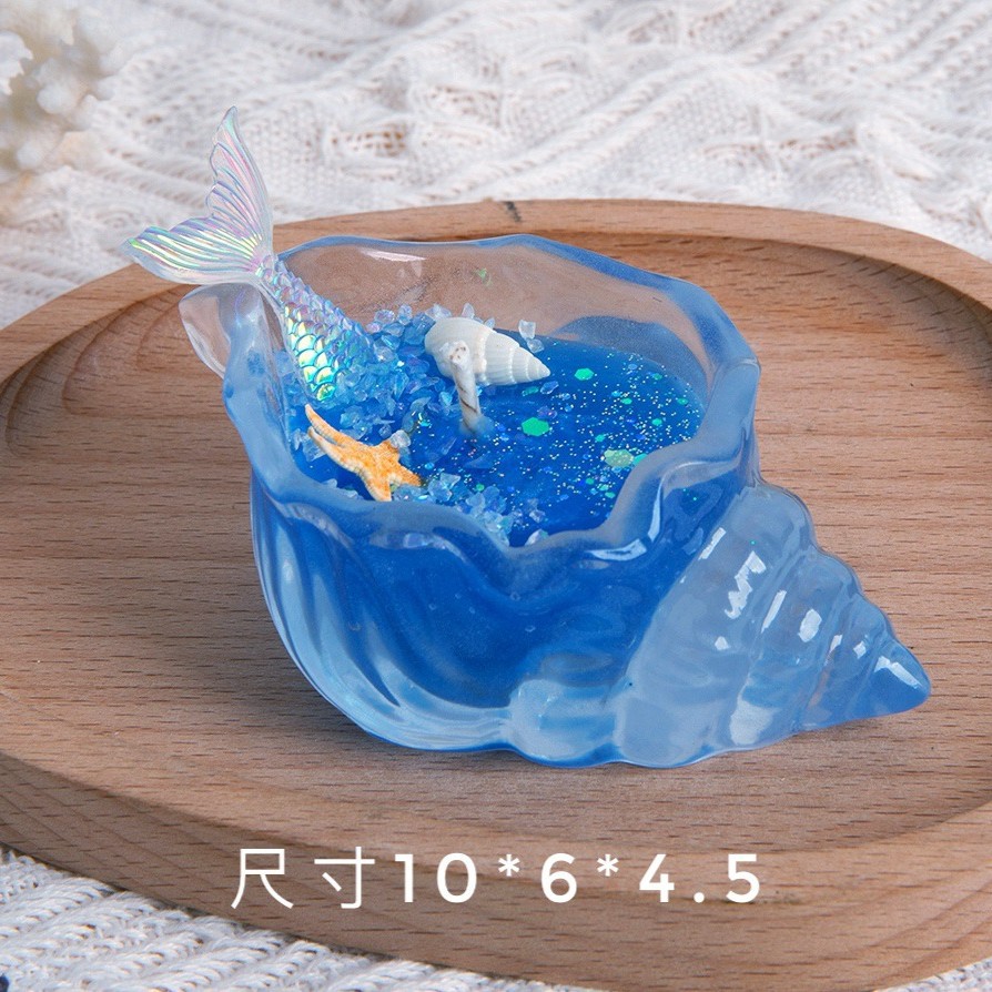 작은 하늘색 - 소라 물고기 꼬리