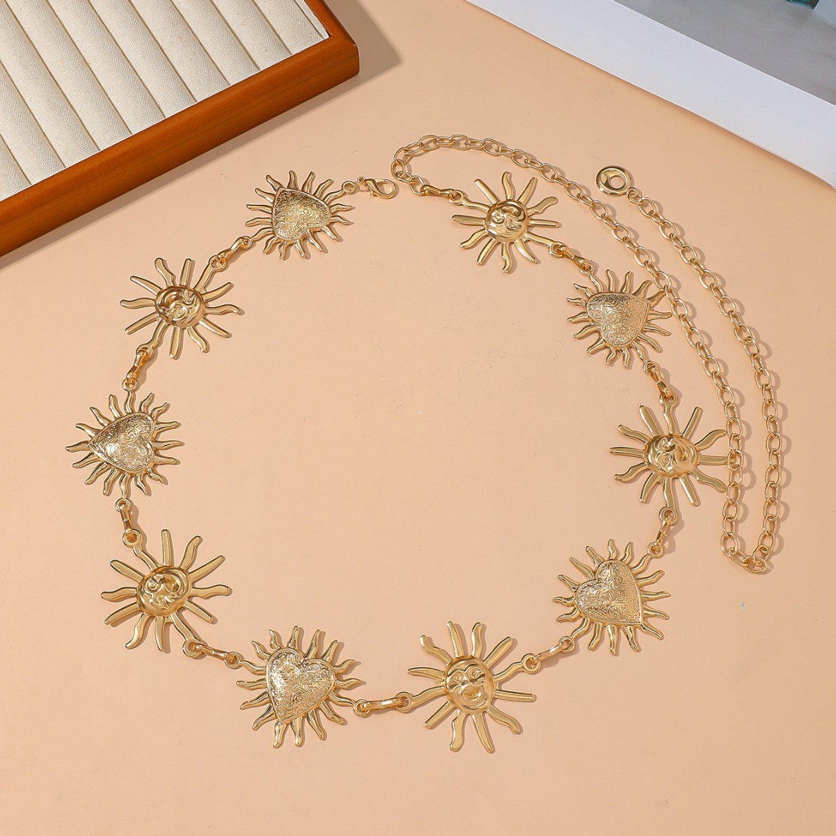 Tailleketting, lichaamsketting, zomerse strandketting met smiley, zonnebloem en hartje, metalen tailleketting, bohemian stijl, verstelbare riem met karabijnsluiting_voghion.com