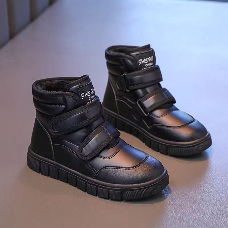 Botas de nieve para niñas 2025 invierno nuevo tipo de botas de algodón impermeables para niños mayores botas cortas de lana para calentar la tendencia de zapatos de algodón grandes