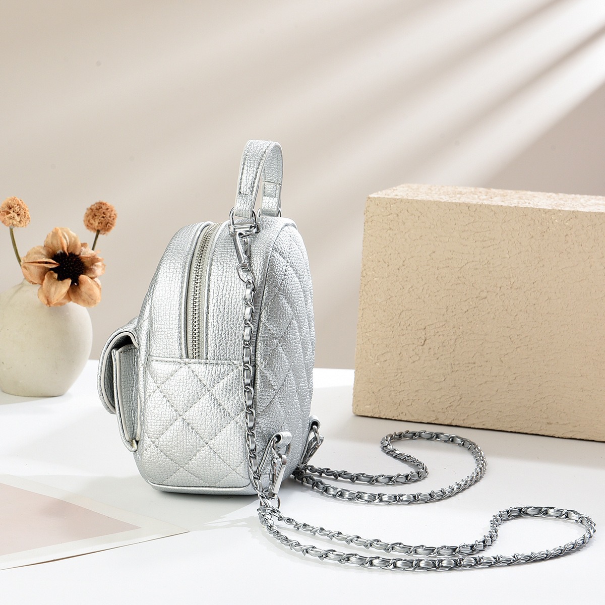 2025 nuevo estilo coreano bolso de moda mujer nicho sensación mochila de mujer mini mochila de cadena de diamante