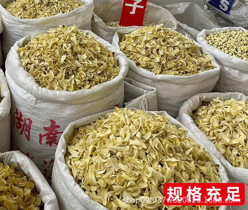 Sugar-Free Dried Smoked Plum Wu Mei 500g Natural Suanmeitang Ingredient for Tea and Infusions in use