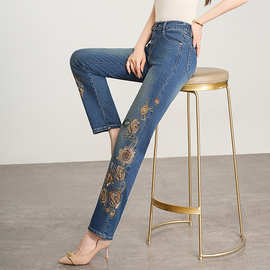 风姿歌式国风牛仔裤女春夏2025新款爆款宽松显瘦直筒裤刺绣长裤子