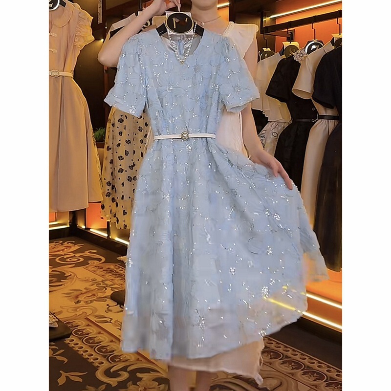 French Gentle Style Dress for Women, Light Luxury Embroidered Sequin Flowers, Slim Fit Mid-Length High-End Style Dress