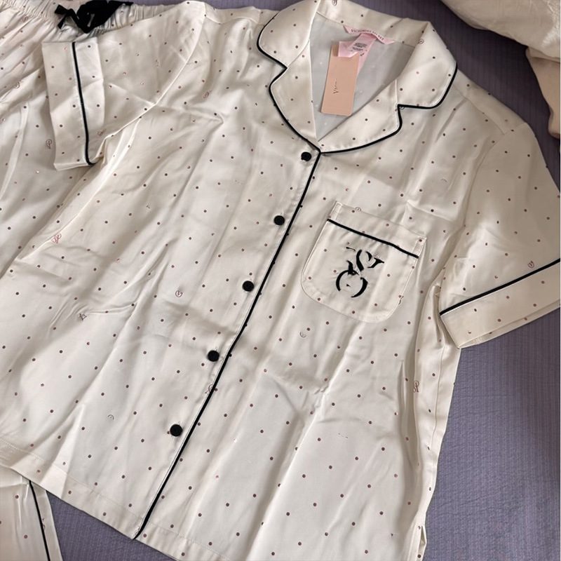 Water-Gloss Silk White Jade Gold-Plated Pajamas for Women, Summer High-End Short-Sleeved Long Pants, Soft and Smooth Home Wear Set Water-Gloss Silk White Jade Gold-Plated Pajamas for Women, Summer High-End Short-Sleeved Long Pants, Soft and Smooth Home Wear Set