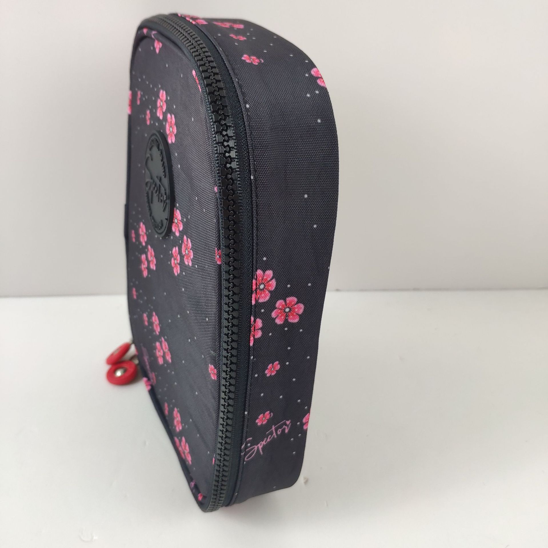 Capacious school pencil case, organizer bag 3
