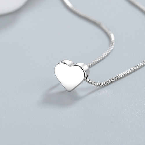 Korean version of Dongdaemun women's heart-shaped necklace, Japanese and Korean love clavicle chain, simple peach heart, new spring and summer fashion accessories