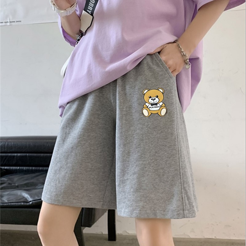 작은 노란 곰 바지 회색
