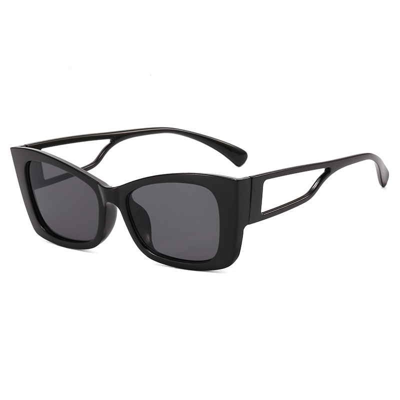 Fashionable square sunglasses