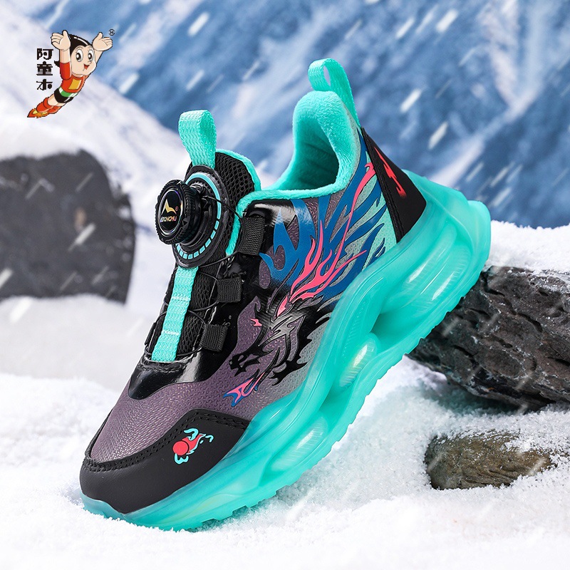 Zapatos deportivos para niños 2025, nuevo otoño y invierno con piel de terciopelo grueso impermeable y antideslizante, zapatos de algodón calientes para niños