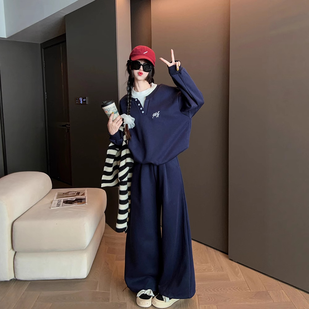 Korean Casual Sports Sweatshirt and Sweatpants Suit for Women in Autumn and Winter, Versatile and High-End Slimming Two-Piece Set for Commuting