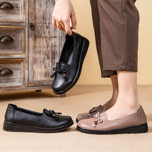New Genuine Leather Comfortable Soft-Soled Mother's Shoes Spring & Fall Style Lightweight Non-Slip Single Shoes for Middle-Aged and Elderly Women Slip-On Leather Shoes
