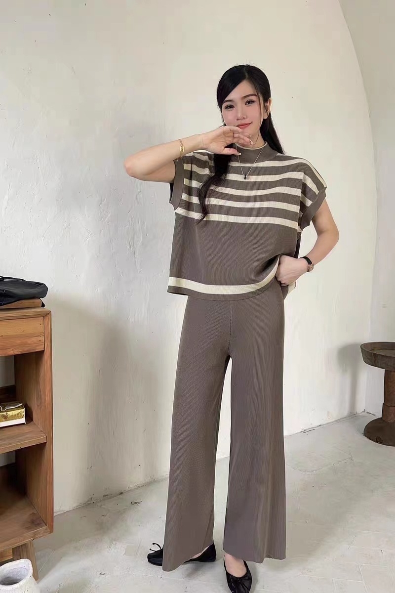 420g Weight Short Sleeve Sleeve Length Viscose fiber Fabric Type Pant Co-ord Set Sets Type 2 Pieces Set Quantity Daily Occasion Round Neck Neckline Regular Fit Fit Type Stripe Pattern Spring Season Women's Gender Elegant Style Daily Women's Elegant Stripe Viscose Fiber Pant Co-ord Set Pants Sets 6