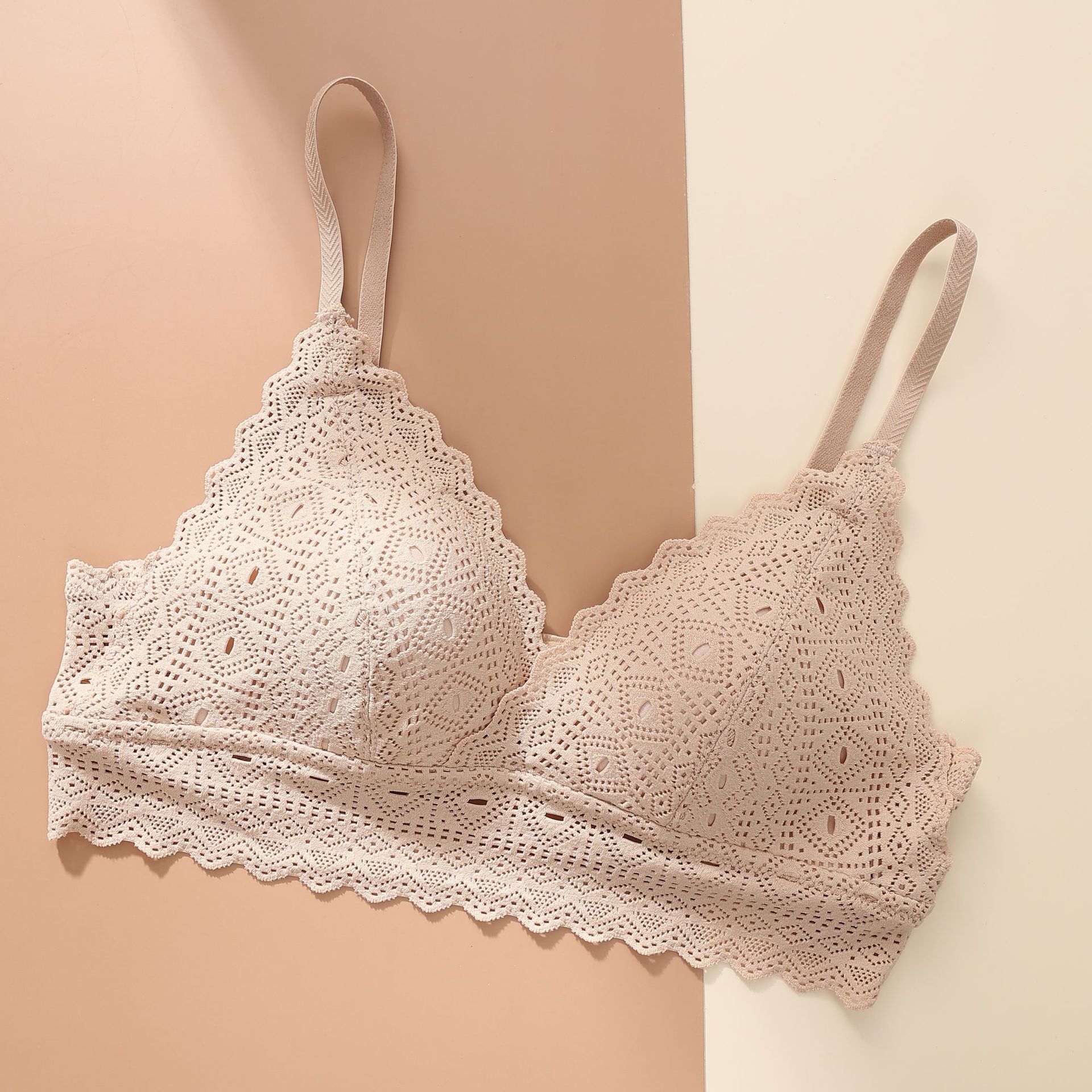 Triángulo francés taza de encaje sexy ropa interior inalámbrica delgada push up pequeño pecho cómodo sujetador transpirable BL082