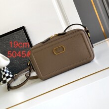 2025�¿����C��Ů������ͬ��r�м�ɫ�߼���ţƤ���玧�μ�б���