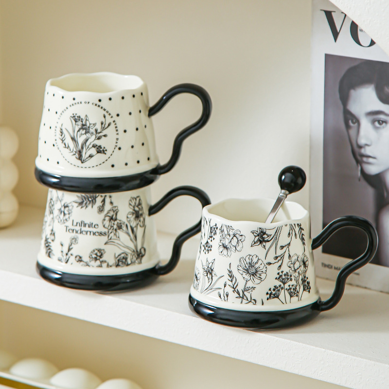 Tazas de cerámica de alto valor nominal tazas de café tazas de leche de alto nivel de sensación de taza de agua casera regalos de mano al por mayor